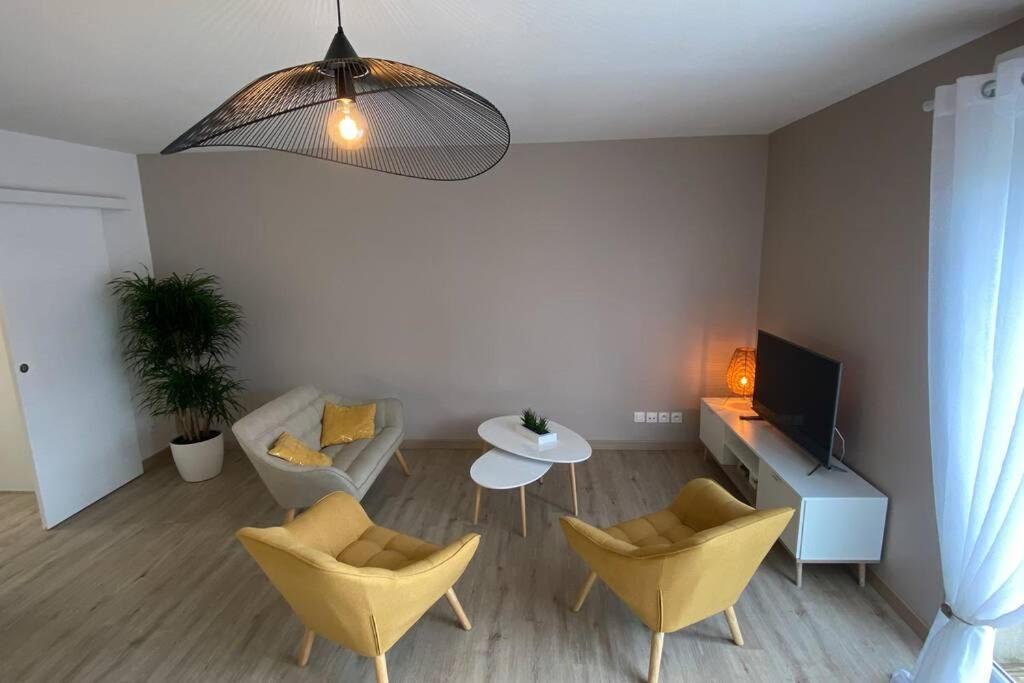 Appartement Maison En Duplex 80M² Jardin Terrasse Saint-Julien-les-Villas المظهر الخارجي الصورة