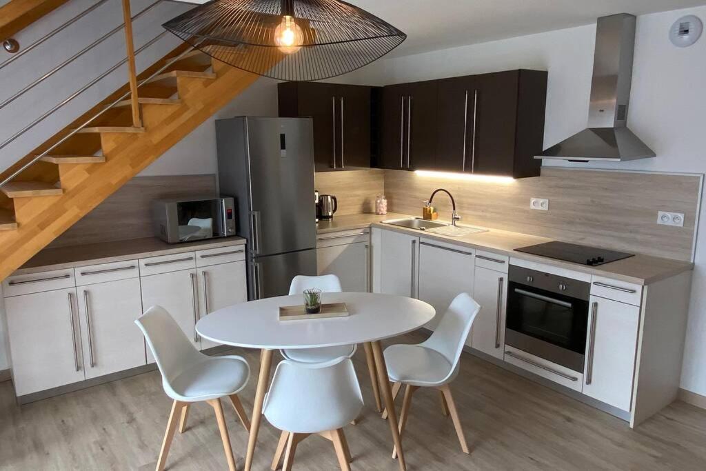Appartement Maison En Duplex 80M² Jardin Terrasse Saint-Julien-les-Villas المظهر الخارجي الصورة